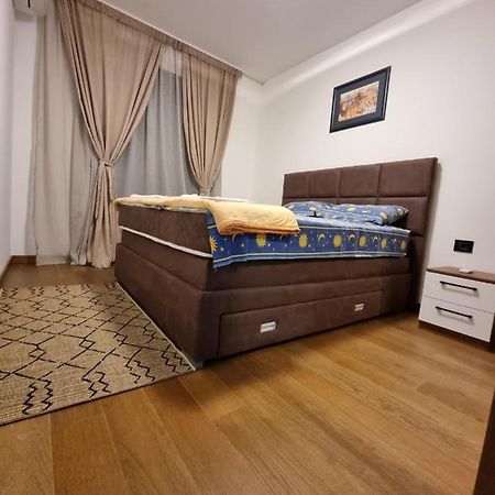 Fantastic New Centre Apartment Podgorica Luaran gambar