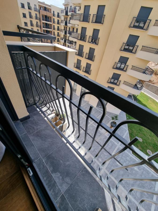 Fantastic New Centre Apartment Podgorica Luaran gambar